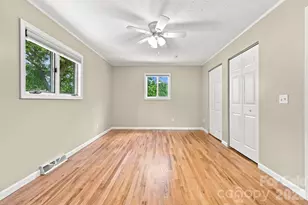 364 Pace Rd, Hendersonville, NC 28792 - Photo 15