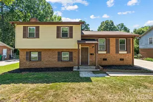 7100 Cove Creek Dr, Charlotte, NC 28215 - Photo 1