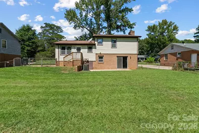 7100 Covecreek Drive, Charlotte, NC 28215 - Photo 33