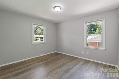 7100 Covecreek Drive, Charlotte, NC 28215 - Photo 19