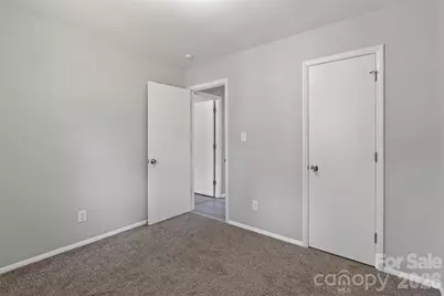 7100 Covecreek Drive, Charlotte, NC 28215 - Photo 23