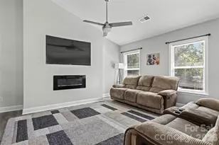 4049 Fincher Rd, Matthews, NC 28104 - Photo 7