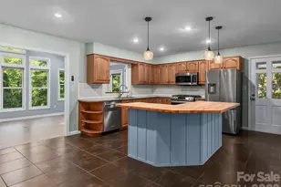 921 Indian Hill Rd, Hendersonville, NC 28791 - Photo 11