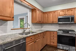 921 Indian Hill Rd, Hendersonville, NC 28791 - Photo 7