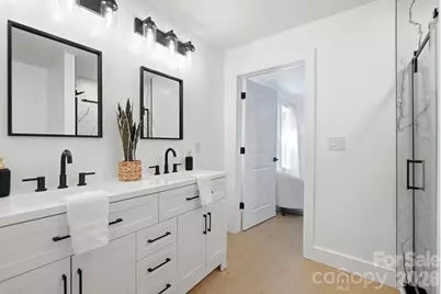 2204 Rozzelles Ferry Road, Charlotte, NC 28208 - Photo 19
