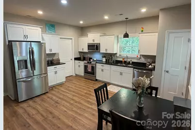 204 E Poplar Street, Stanley, NC 28164 - Photo 9