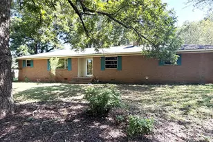 1515 Pleasant Plains Rd, Matthews, NC 28105 - Photo 1