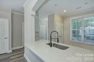 210 S Cedar St, Charlotte, NC 28202 - Photo 7