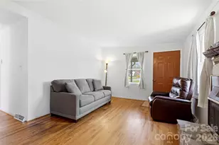 429 Jack St, Hendersonville, NC 28792 - Photo 9