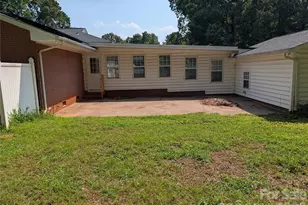 220 Augusta Dr, Statesville, NC 28625 - Photo 5