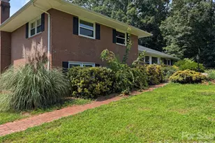 220 Augusta Dr, Statesville, NC 28625 - Photo 3