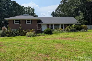 220 Augusta Dr, Statesville, NC 28625 - Photo 1