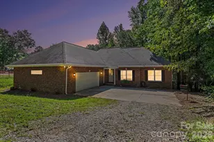 8271 Long Island Rd, Catawba, NC 28609 - Photo 1