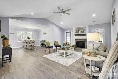 201 Sandymead Road, Matthews, NC 28105 - Photo 5