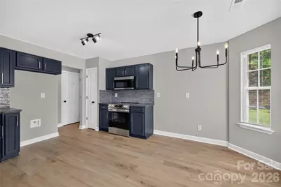 634 Longacre Drive, Charlotte, NC 28214 - Photo 9