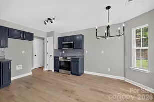 634 Longacre Dr, Charlotte, NC 28214 - Photo 9