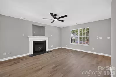 634 Longacre Drive, Charlotte, NC 28214 - Photo 5