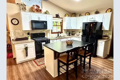76 Whispering Pine Loop, Newland, NC 28657 - Photo 3