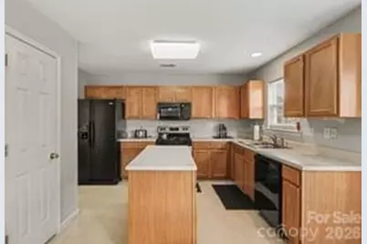 5616 Linda Vista Lane, Charlotte, NC 28216 - Photo 5