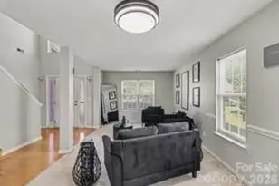 5616 Linda Vista Ln, Charlotte, NC 28216 - Photo 3