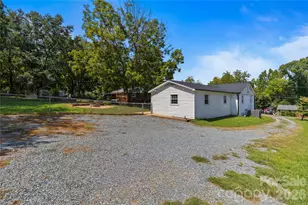 3601 Chapelwood Dr, Gastonia, NC 28052 - Photo 37
