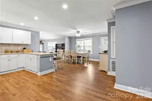 3601 Chapelwood Dr, Gastonia, NC 28052 - Photo 7