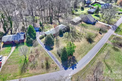 9436 Glen Brook Drive, Charlotte, NC 28215 - Photo 33