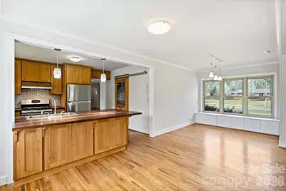 9436 Glen Brook Drive, Charlotte, NC 28215 - Photo 11