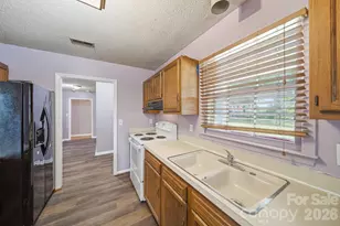 4301 Claybury Ct, Charlotte, NC 28227 - Photo 7