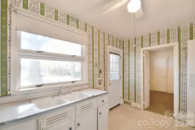 4547 Woodlark Lane, Charlotte, NC 28211 - Photo 7