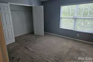 4657 Johnston Oehler Rd, Charlotte, NC 28269 - Photo 9