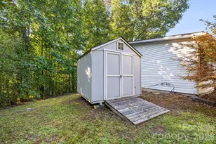 96 Fallswood Ct, Hendersonville, NC 28739 - Photo 37
