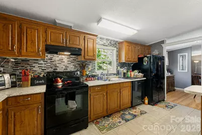 96 Fallswood Court, Hendersonville, NC 28739 - Photo 17