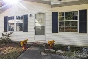96 Fallswood Ct, Hendersonville, NC 28739 - Photo 1