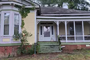 414 Lee Ave, Wadesboro, NC 28170 - Photo 1