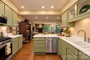 10 Lakemoor Ln, Laurel Park, NC 28739 - Photo 11