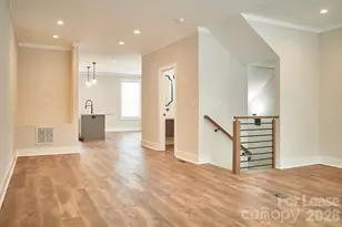 1302 E 10th St, Charlotte, NC 28204 - Photo 7