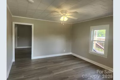8 N Summit Avenue, Granite Falls, NC 28630 - Photo 5