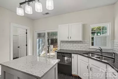 8041 Stoneham Court, Charlotte, NC 28105 - Photo 9