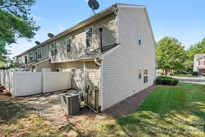 8041 Stoneham Court, Charlotte, NC 28105 - Photo 29