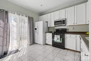 8033 Willow Branch Dr, Waxhaw, NC 28173 - Photo 5