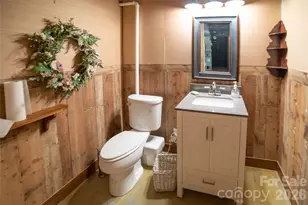 115 N Chestnut St, Morganton, NC 28655 - Photo 27