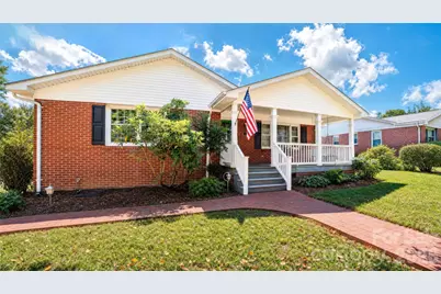 115 N Chestnut Street, Morganton, NC 28655 - Photo 1