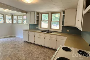 217 10th St, Cramerton, NC 28032 - Photo 5