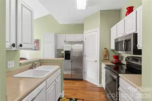 165 Ewbank Garden Dr, Hendersonville, NC 28791 - Photo 7