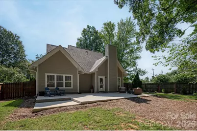 2562 Roseview Lane, Charlotte, NC 28205 - Photo 33