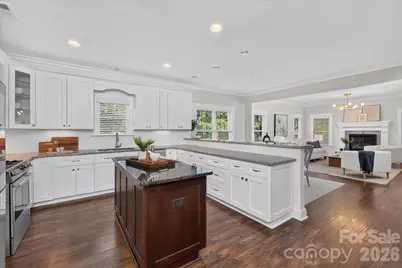 2562 Roseview Lane, Charlotte, NC 28205 - Photo 7