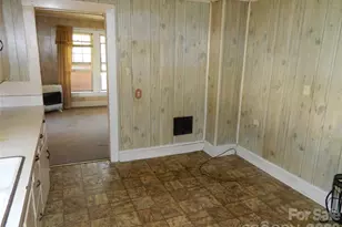 310 Reform St SW, Lenoir, NC 28645 - Photo 3