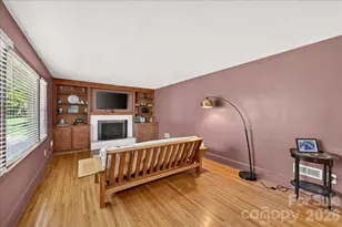 1442 Plumcrest Dr, Charlotte, NC 28216 - Photo 3