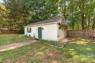 1442 Plumcrest Drive, Charlotte, NC 28216 - Photo 25